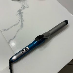 Conair curling iron
